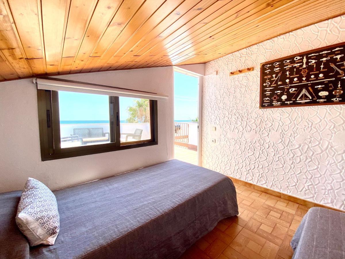 Casa Comoda Delante De La Playa Con Vista Al Mar Камбрильс Экстерьер фото