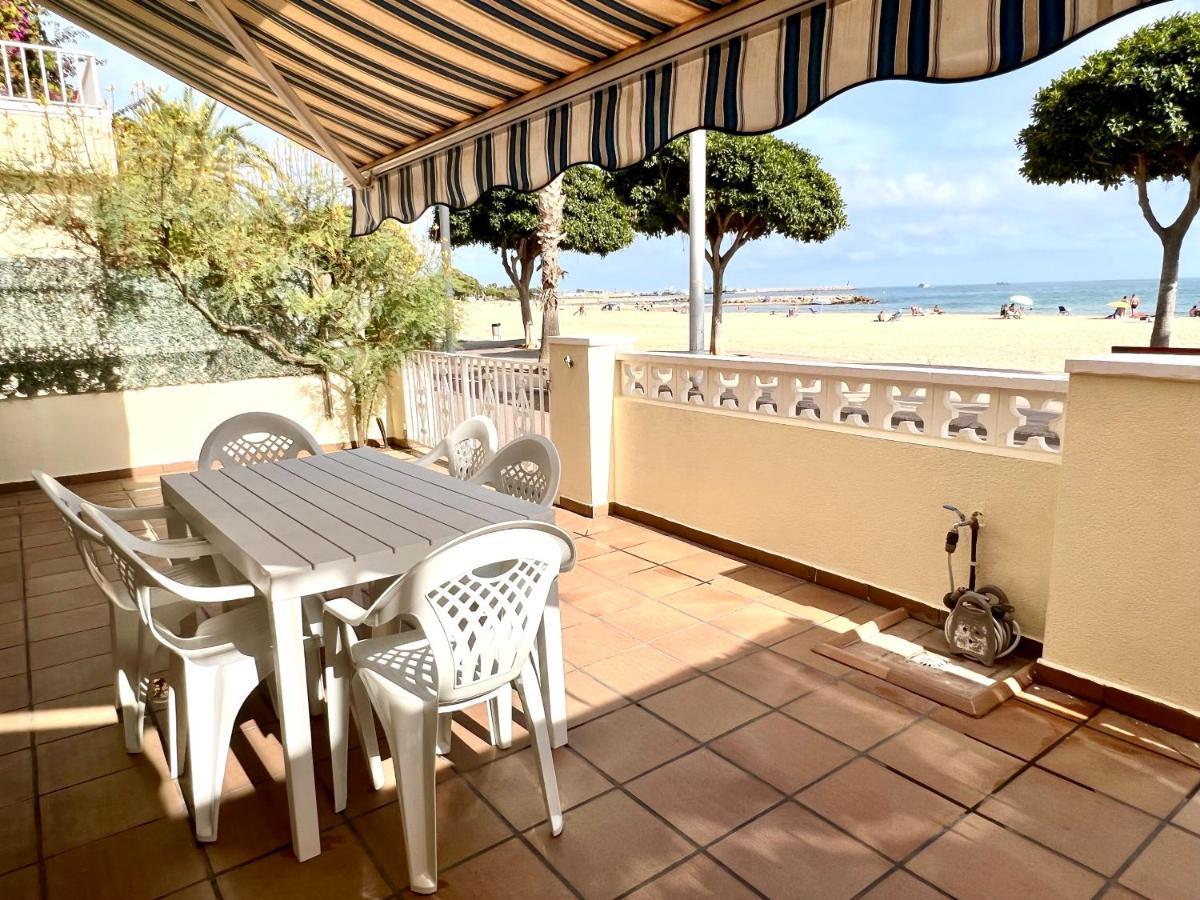 Casa Comoda Delante De La Playa Con Vista Al Mar Камбрильс Экстерьер фото